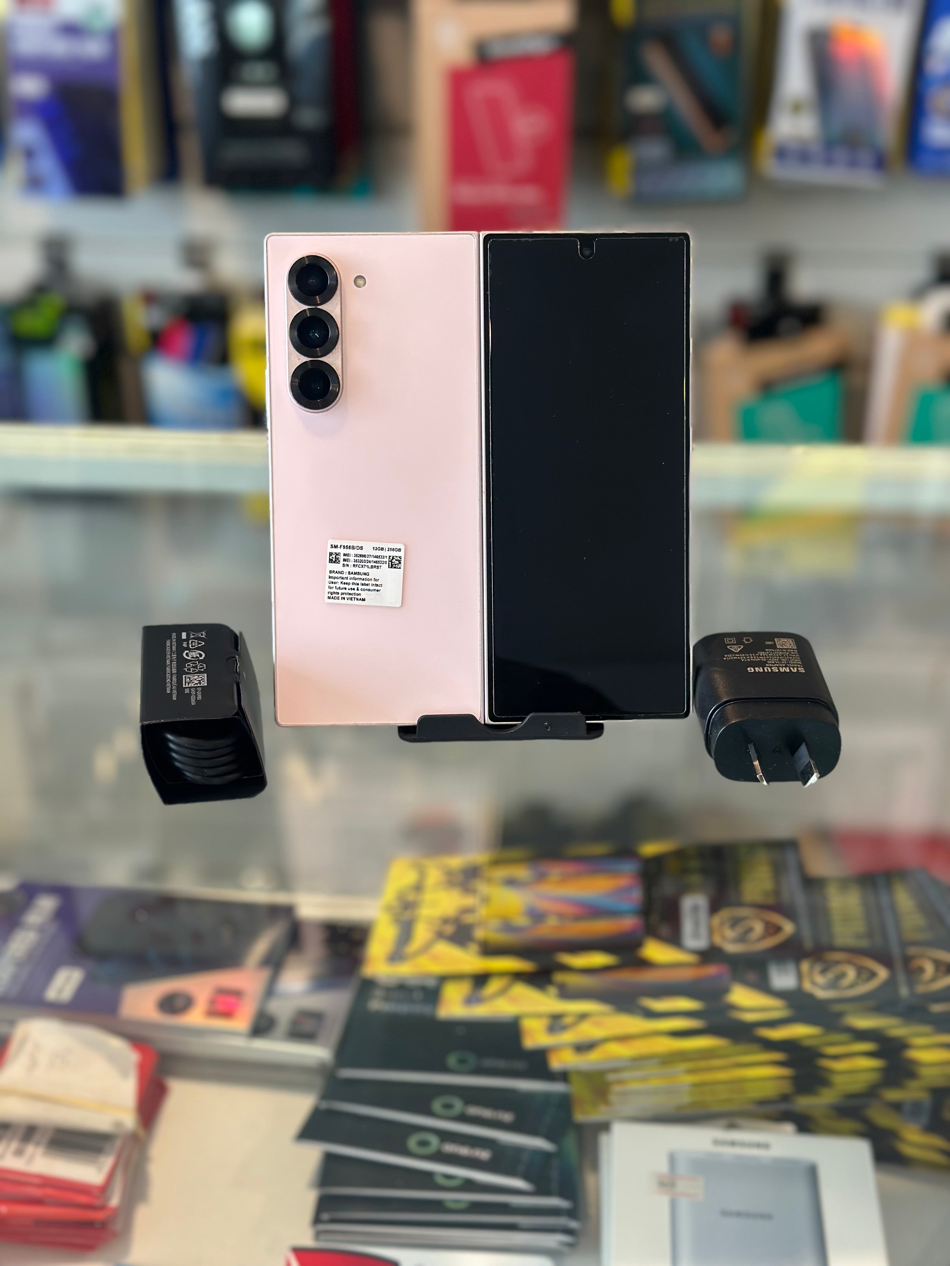 Samsung Galaxy Z Fold6 256GB Pink Like New +Free 25W Adapter & Usb