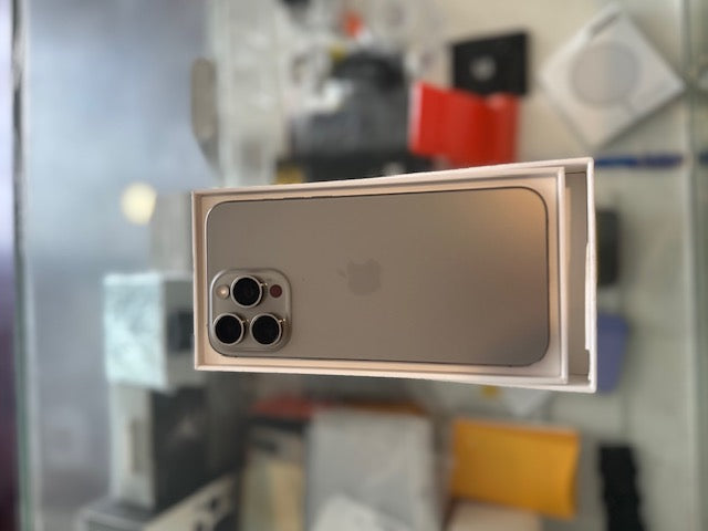 APPLE IPHONE 15 Pro Max 256GB Natural Titanium Like New  A Grade