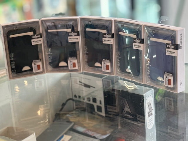 Detachable Wireless charging compatible card hoderl /Stand